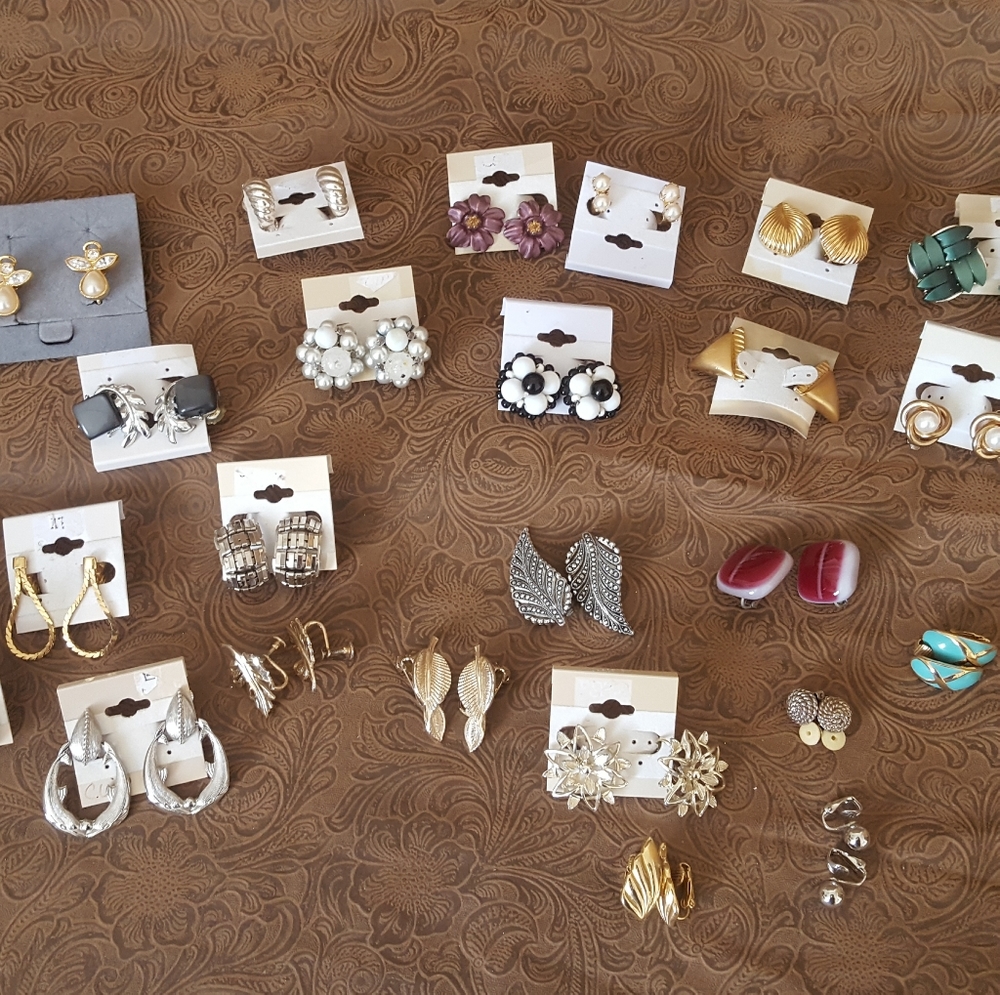 27 pr vintage clip and screw back earrings
